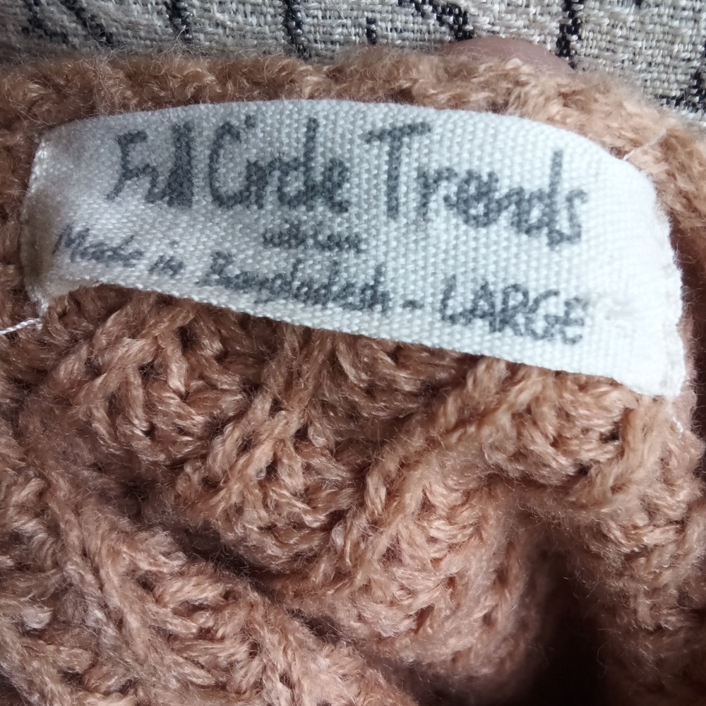 Full Circle Threads Color Block Sweater. - Picture 2 of 6